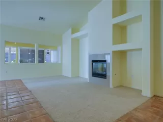 Photo #3: 2455253 Listing