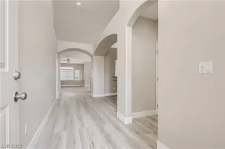 Photo #3: 2455296 Listing