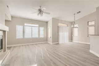 Photo #5: 2455296 Listing