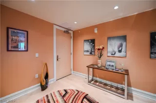 Photo #4: 2455302 Listing 