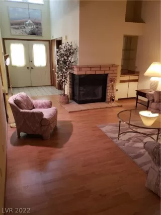 Photo #3: 2455327 Listing 