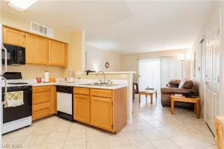 Photo #6: 2455347 Listing