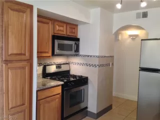 Photo #3: 2455357 Listing 