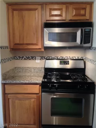 Photo #4: 2455357 Listing 