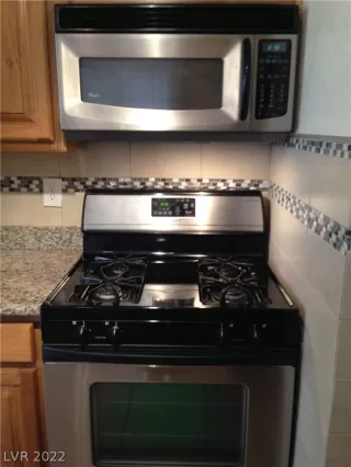 Photo #5: 2455357 Listing 