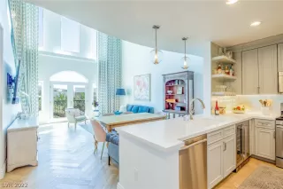 Photo #4: 2455372 Listing 