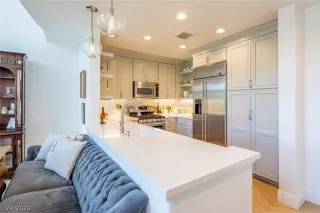 Photo #6: 2455372 Listing 