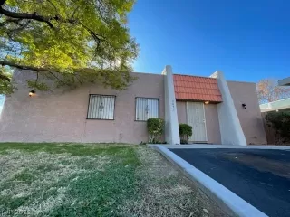 Photo #3: 2455387 Listing 