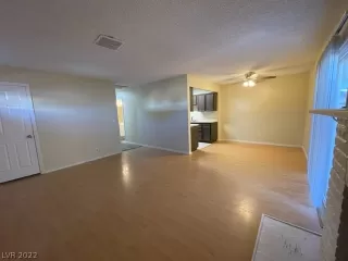 Photo #6: 2455387 Listing 