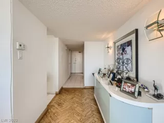 Photo #1: 2455394 Listing