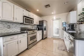 Photo #1: 2455406 Listing 