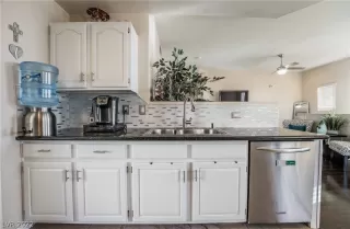 Photo #2: 2455406 Listing 