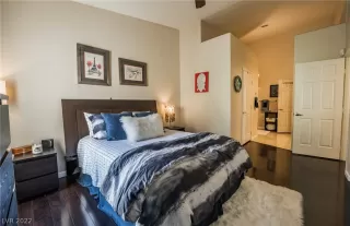 Photo #4: 2455406 Listing 