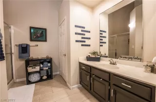 Photo #5: 2455406 Listing 