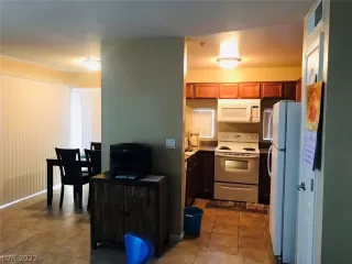 Photo #6: 2455434 Listing 