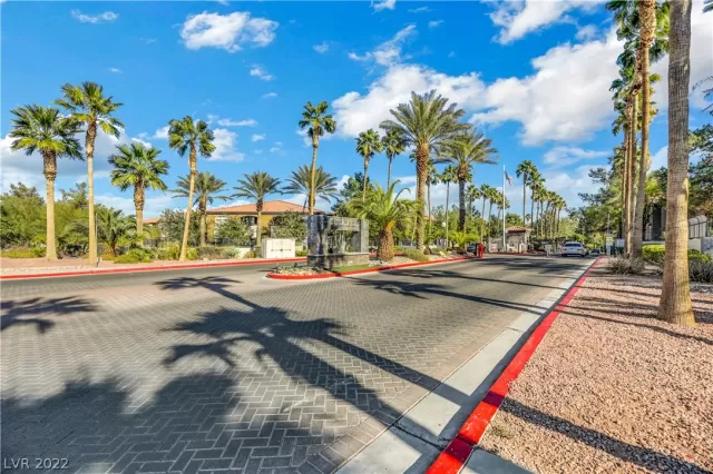 MLS: 2455461 Condo For Sale