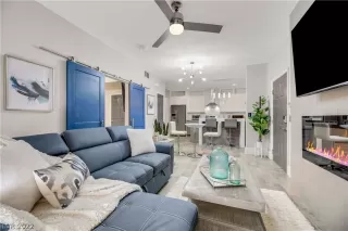 Photo #6: 2455461 Listing