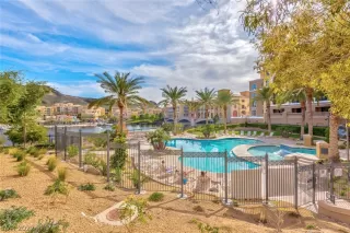 Photo #4: 2455486 Listing 