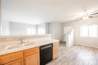 Photo #5: 2455488 Listing 