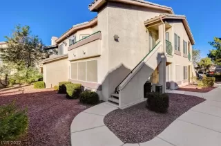 Photo #5: 2455494 Listing