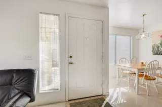 Photo #6: 2455494 Listing