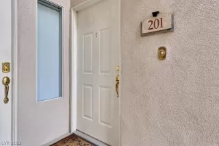 Photo #3: 2455499 Listing 