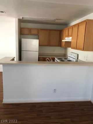 Photo #6: 2455516 Listing 