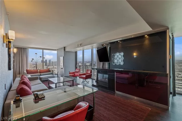 MLS: 2455526 Condo For Sale