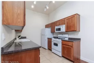 Photo #5: 2455540 Listing 