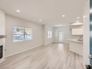 Photo #4: 2455566 Listing 