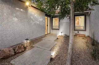 Photo #3: 2455576 Listing