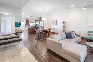 Photo #5: 2455576 Listing