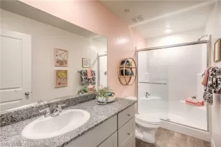 Photo #6: 2455591 Listing