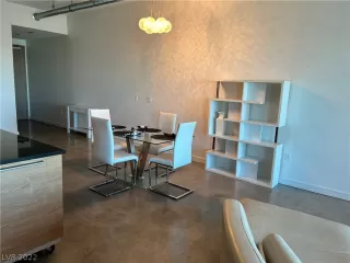 Photo #3: 2455601 Listing 