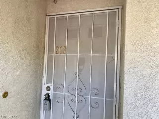 Photo #1: 2455659 Listing 