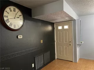 Photo #3: 2455659 Listing 