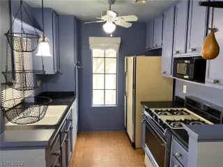 Photo #5: 2455659 Listing 