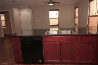 Photo #6: 2455677 Listing 