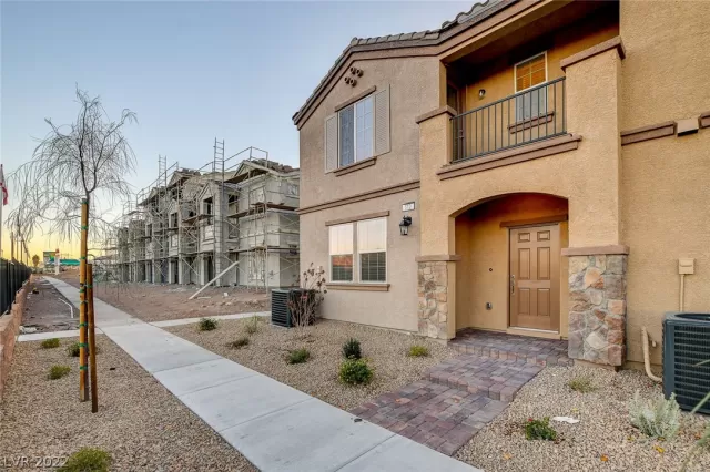 MLS: 2455689 Condo For Sale