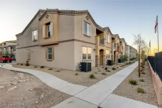 Photo #1: 2455689 Listing 