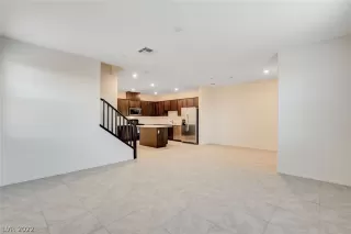 Photo #6: 2455689 Listing 