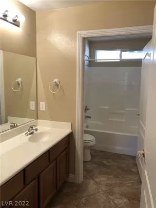 Photo #5: 2455760 Listing 