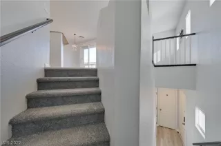 Photo #3: 2455785 Listing 