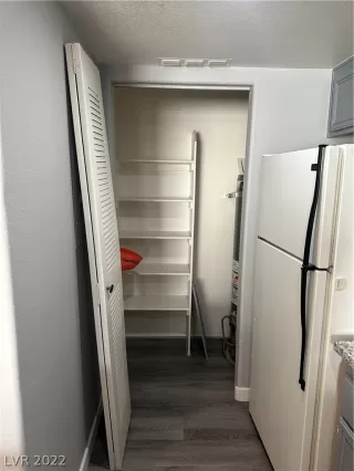 Photo #4: 2455823 Listing 