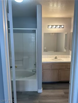 Photo #6: 2455823 Listing 