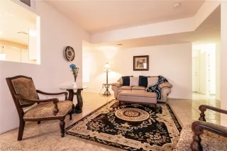 Photo #5: 2455824 Listing