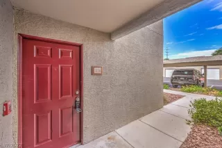 Photo #4: 2455831 Listing