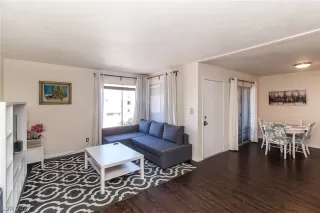 Photo #4: 2455848 Listing 