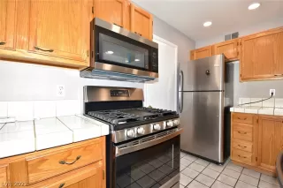 Photo #2: 2455858 Listing 