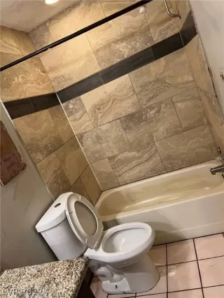 Photo #6: 2455873 Listing 